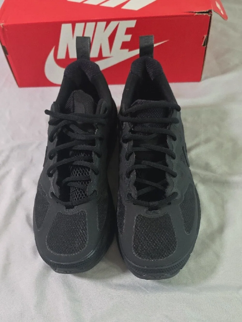 Nike Airmax Genome. Men's All-Black Athletic Sneakers